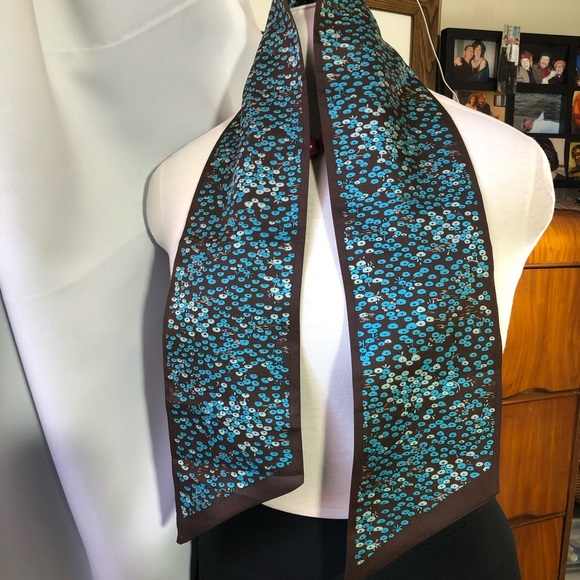 “Me” scarf, blue lily pads on brown background, double layer - Picture 7 of 7